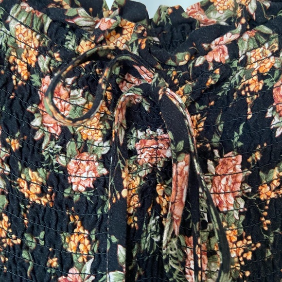 As U Wish Black and Pink Floral Mini Dress 2x
Floral black - Picture 4 of 8